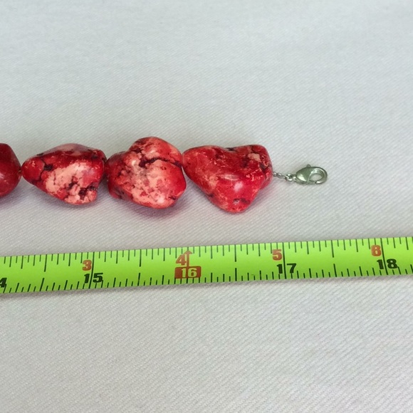 FINAL SALE PRICE Costume Red Stone 17.5” Necklace - Picture 4 of 5